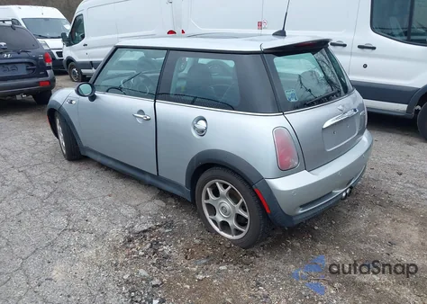 2005 Mini Cooper S from USA, damaged, VIN WMWRE33445TD93578